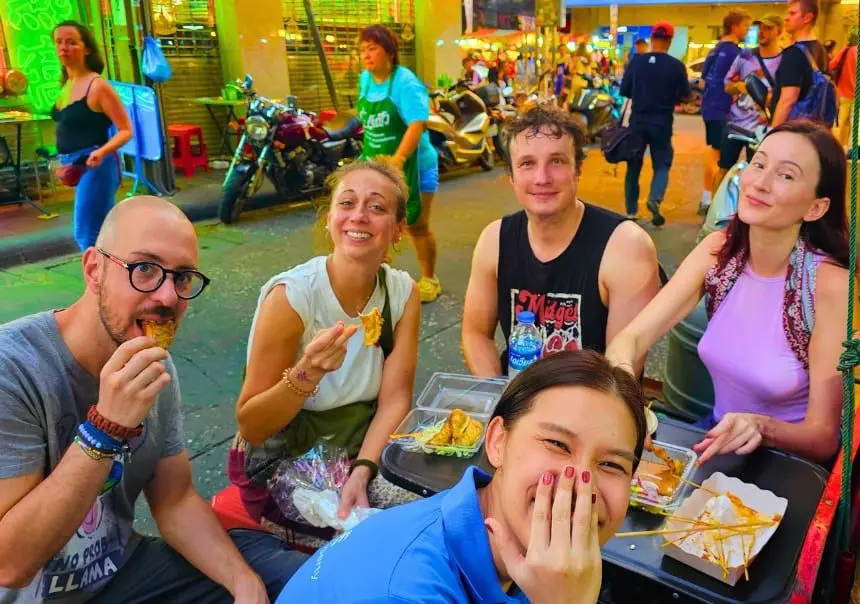 CNT Close to Chinatown Street Food