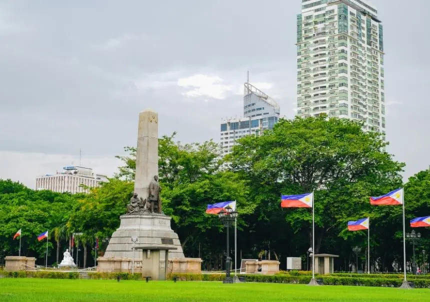 Intramuros Rizal Park