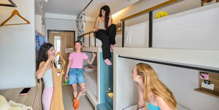 Phuket Patong 63 Ladie-TribeHideout-4Shared4