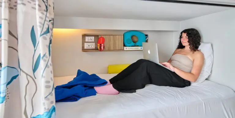 Phuket Patong 68 Ladies1