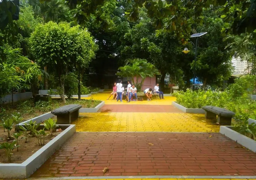 Makati Poblacion Park
