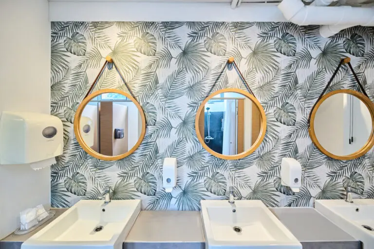 Male-Shared-Bathroom-03