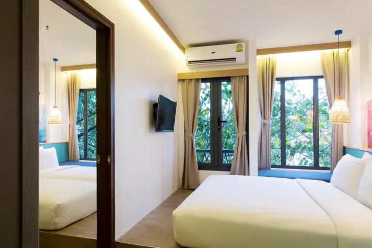 Cambodia Siem Reap 20 TOMB RAIDER DUO (01)