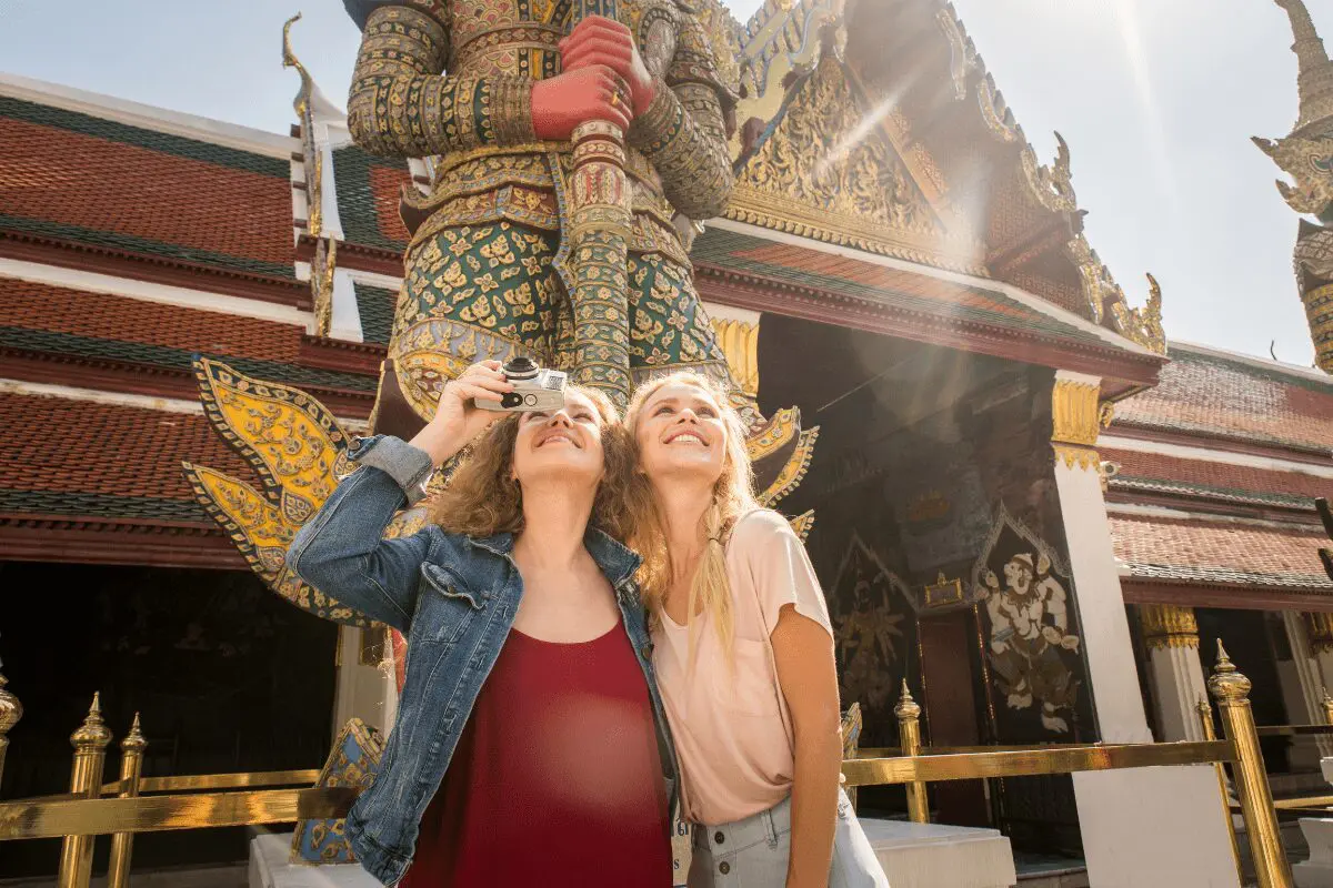 Essential Thai Phrases You Should Know Before Visiting Thailand 2 3 8 1