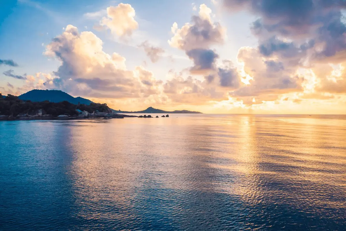 How to Get to Koh Samui (on a Budget) 4 4 4 1