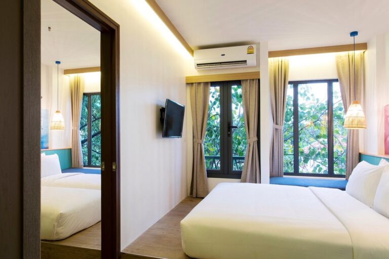 Cambodia Siem Reap 20 TOMB RAIDER DUO (01)