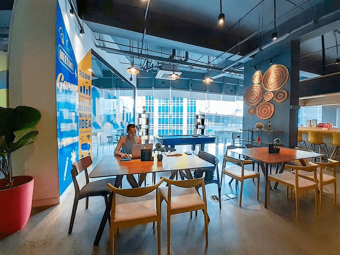 Business Traveling in Makati: Features you’ll need for the stay 2 Business Traveling in Makati Features you’ll need for the stay 1